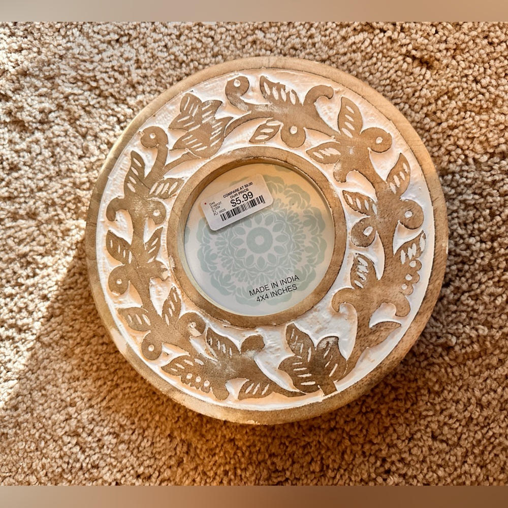 Round Picture Frame